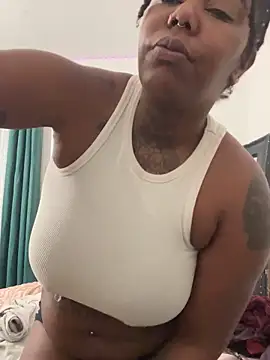 Snapshot of Goddess_Nafeesha chatting on February 11, 2:05 am Goddess Nafeesha online show from February 11, 2:05 am