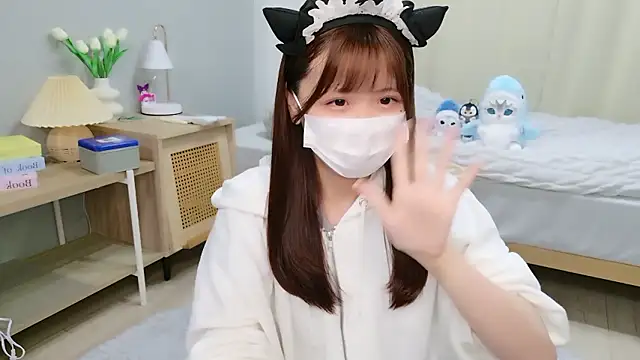 Sayuringo  online show from October 15, 11:10 am