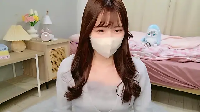 Sayuringo  online show from January 17, 1:05 pm