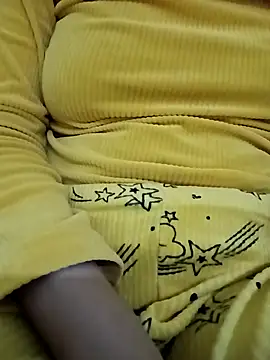 Snapshot of dinaa-18 chatting on November 11, 9:26 pm dinaa-18 online show from November 11, 9:26 pm