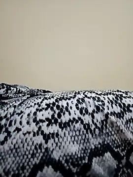 Snapshot of dinaa-18 chatting on November 12, 10:09 pm dinaa-18 online show from November 12, 10:09 pm