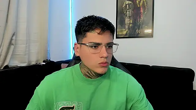 Snapshot of mad_maxxx2 chatting on January 24, 9:47 pm mad maxxx2 online show from January 24, 9:47 pm