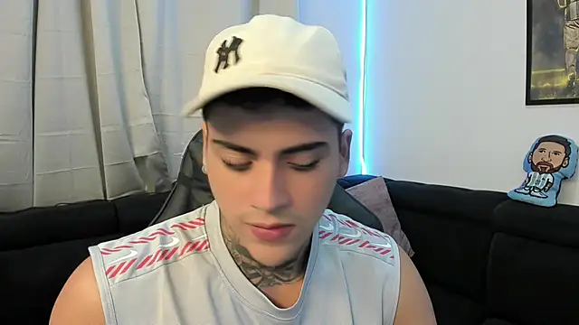 Snapshot of mad_maxxx2 chatting on February 13, 10:11 pm mad maxxx2 online show from February 13, 10:11 pm