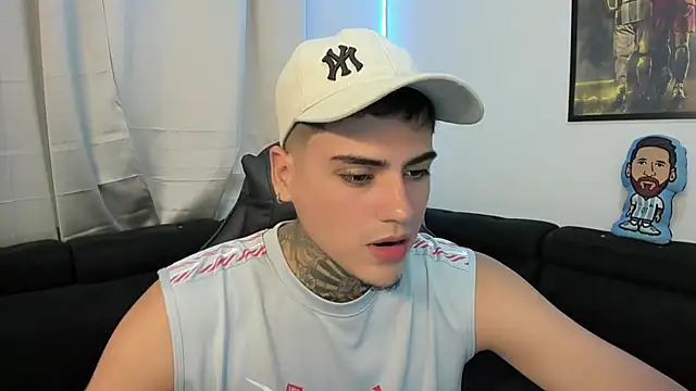 Snapshot of mad_maxxx2 chatting on February 21, 10:48 pm mad maxxx2 online show from February 21, 10:48 pm