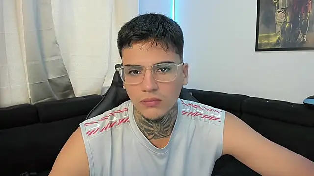 Snapshot of mad_maxxx2 chatting on February 22, 10:31 pm mad maxxx2 online show from February 22, 10:31 pm