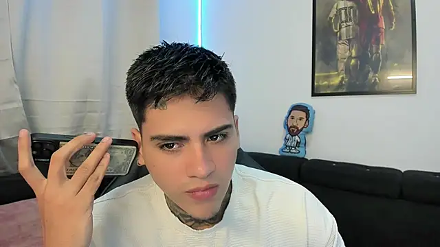 Snapshot of mad_maxxx2 chatting on February 27, 10:09 pm mad maxxx2 online show from February 27, 10:09 pm