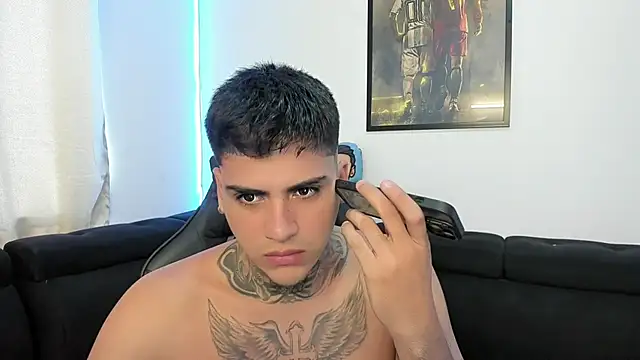 Snapshot of mad_maxxx2 chatting on March 5, 3:51 pm mad maxxx2 online show from March 5, 3:51 pm