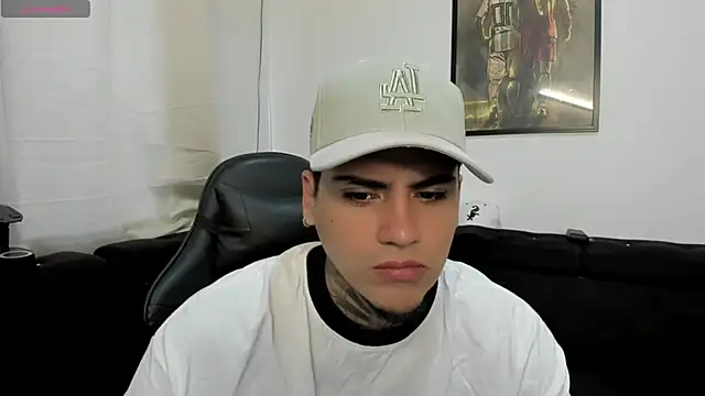 Snapshot of mad_maxxx2 chatting on October 24, 12:23 pm mad maxxx2 online show from October 24, 12:23 pm