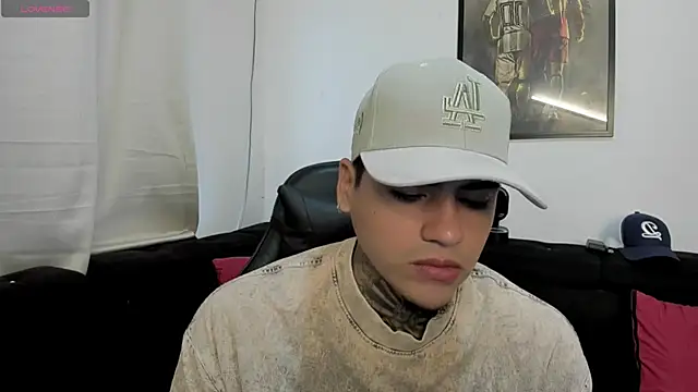 Snapshot of mad_maxxx2 chatting on October 26, 12:00 pm mad maxxx2 online show from October 26, 12:00 pm