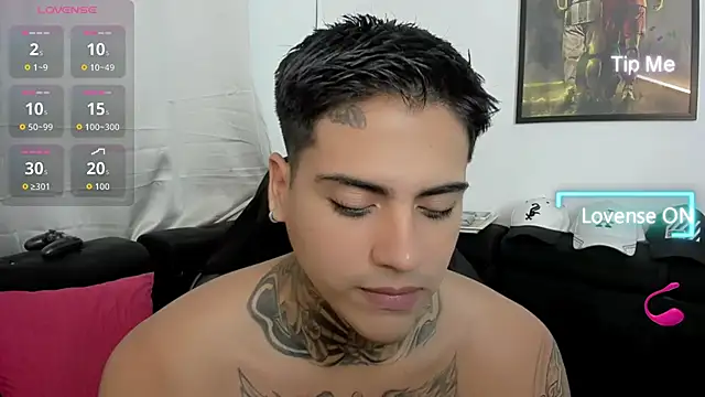 Snapshot of mad_maxxx2 chatting on November 30, 11:20 pm mad maxxx2 online show from November 30, 11:20 pm