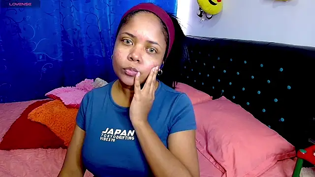 Snapshot of Melikasweetz chatting on April 18, 5:17 pm Melikasweetz online show from April 18, 5:17 pm