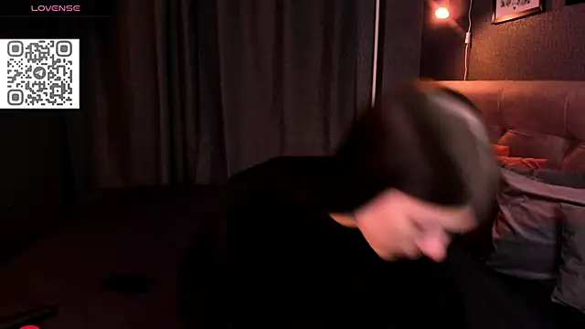 toooyour online show from November 6, 10:10 pm