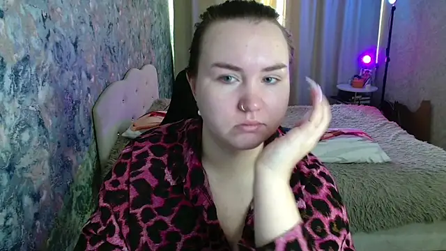 Snapshot of Jenny_Fox chatting on February 5, 3:11 am Jenny Fox online show from February 5, 3:11 am