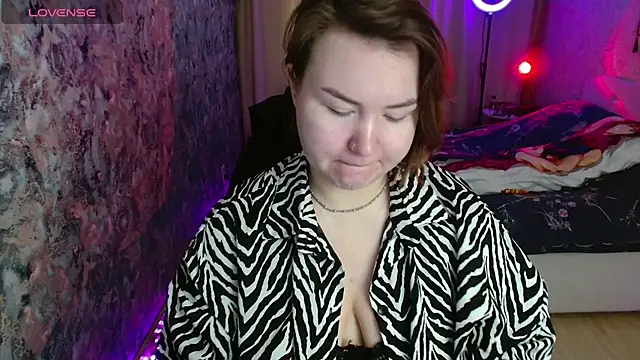 Snapshot of Jenny_Fox chatting on March 4, 4:07 am Jenny Fox online show from March 4, 4:07 am