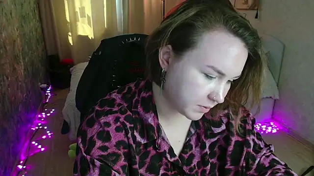 Snapshot of Jenny_Fox chatting on April 29, 7:01 am Jenny Fox online show from April 29, 7:01 am