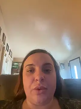 Snapshot of lairarose chatting on December 17, 6:53 pm lairarose online show from December 17, 6:53 pm