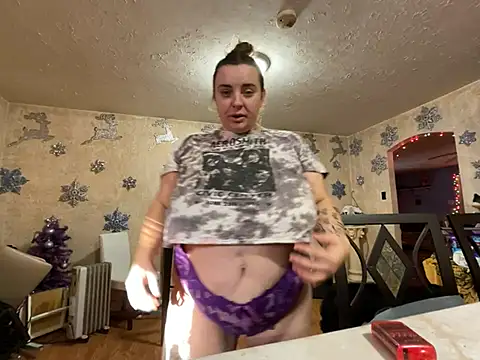 Snapshot of lairarose chatting on January 12, 8:36 pm lairarose online show from January 12, 8:36 pm