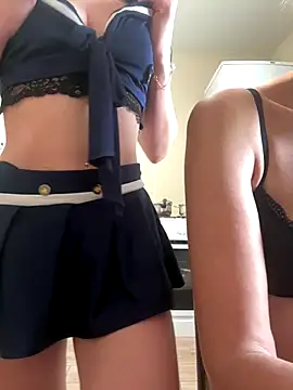 SweetCupcaks online show from October 14, 7:20 am