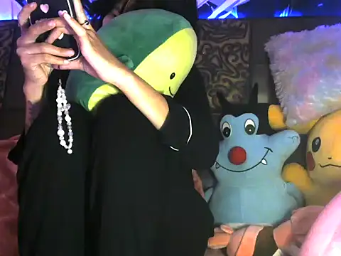 Snapshot of riya1206 chatting on January 25, 10:28 pm riya1206 online show from January 25, 10:28 pm