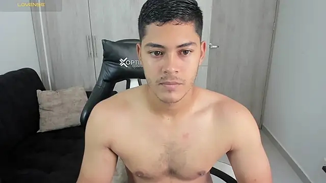 Snapshot of Iamdylan777 chatting on September 25, 12:53 pm Iamdylan777 online show from September 25, 12:53 pm