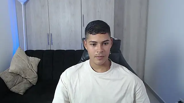 Iamdylan777 online show from October 23, 7:01 pm