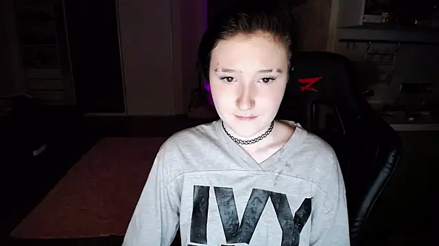 Kira Bakker online show from February 26, 9:58 pm