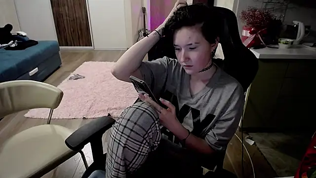 Kira Bakker online show from March 22, 5:52 pm