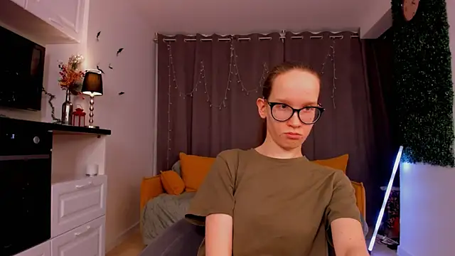 BettyBrowni online show from February 1, 1:12 am
