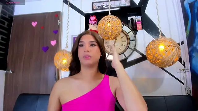Snapshot of victoria_aleia_ chatting on June 9, 10:21 pm victoria aleia online show from June 9, 10:21 pm