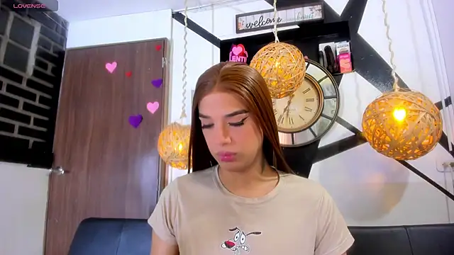 Snapshot of victoria_aleia_ chatting on June 11, 10:30 pm victoria aleia online show from June 11, 10:30 pm