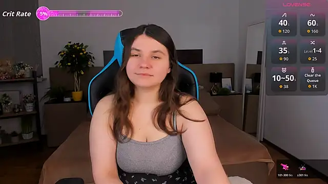 Snapshot of Viola__Shy chatting on December 14, 9:19 pm Viola Shy online show from December 14, 9:19 pm