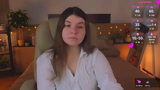 Viola  Shy online show from April 11, 8:02 pm