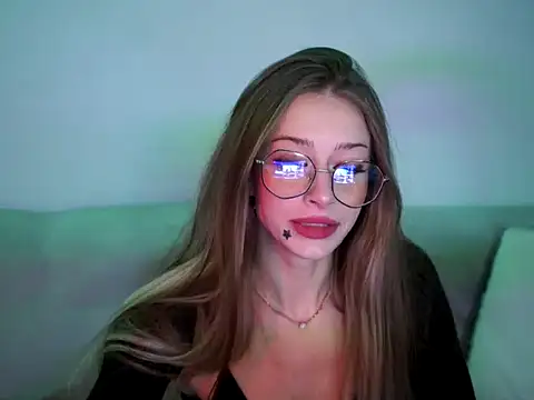 BARBIE 22888 online show from April 10, 7:18 pm