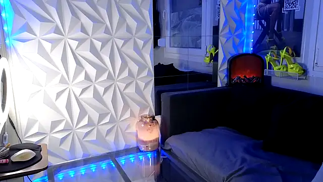 Tatjana Sue online show from March 1, 7:05 pm