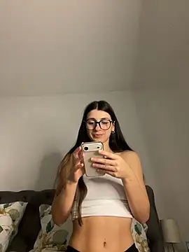 Wildberry  online show from April 16, 7:03 pm