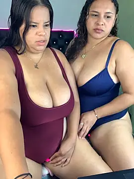 Snapshot of twocurvylatins chatting on May 24, 9:47 am twocurvylatins online show from May 24, 9:47 am