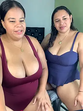 Snapshot of twocurvylatins chatting on June 9, 10:49 am twocurvylatins online show from June 9, 10:49 am