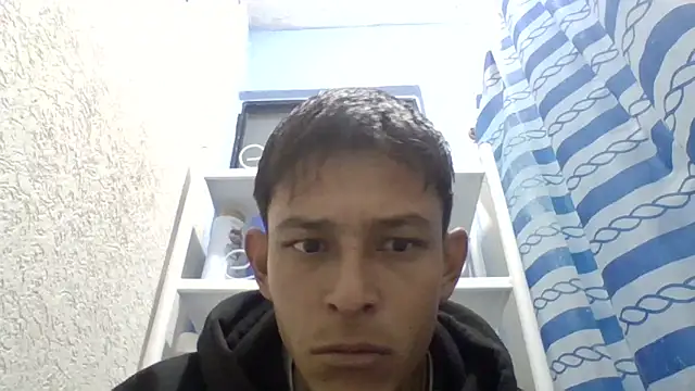 Snapshot of Leonul chatting on February 5, 2:38 am Leonul online show from February 5, 2:38 am