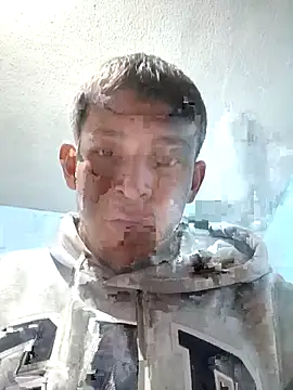 Snapshot of Leonul chatting on February 9, 7:12 am Leonul online show from February 9, 7:12 am