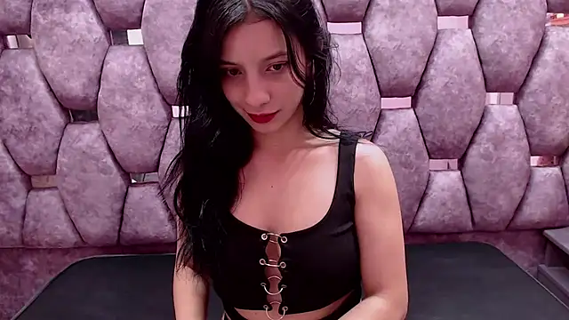 Snapshot of ChloeRosey chatting on January 7, 11:24 pm ChloeRosey online show from January 7, 11:24 pm