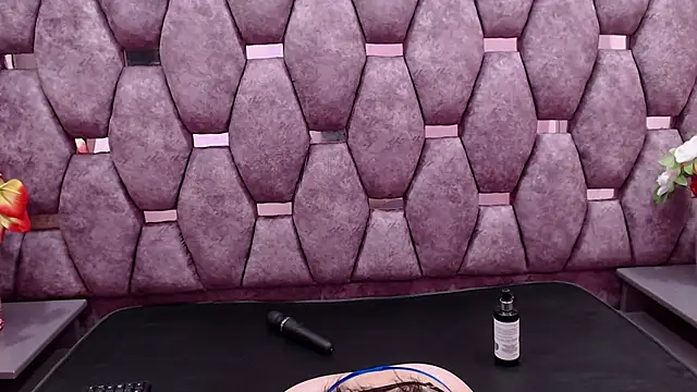 Snapshot of ChloeRosey chatting on March 12, 7:17 pm ChloeRosey online show from March 12, 7:17 pm