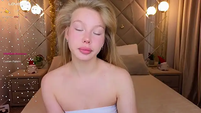 Sarra Cooper online show from January 8, 1:21 am