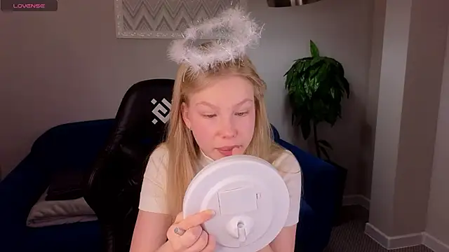 Sarra Cooper online show from February 13, 1:19 am