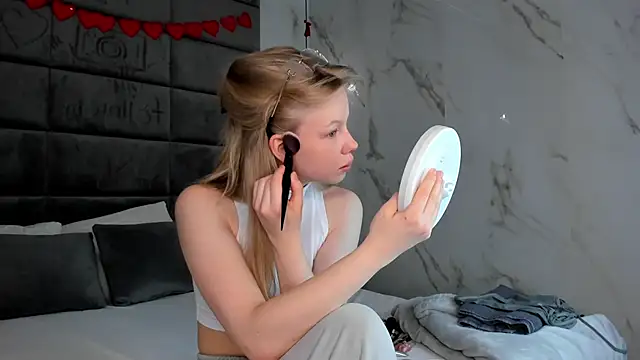 Sarra Cooper online show from March 20, 1:13 am