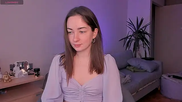 cClandesTina online show from December 3, 1:43 pm