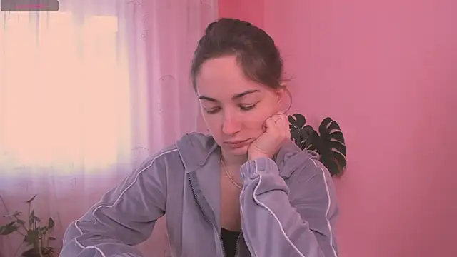 cClandesTina online show from March 17, 12:04 pm