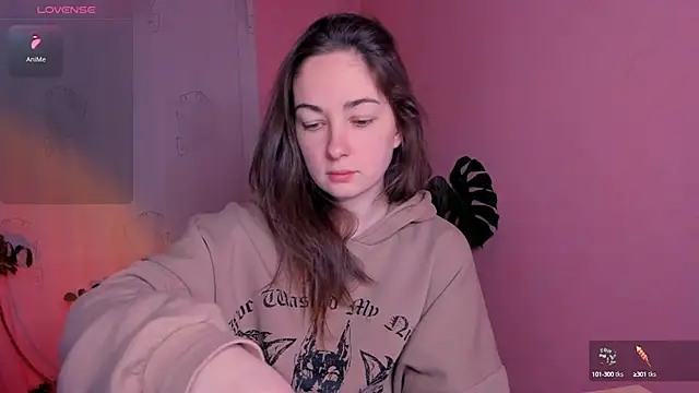 cClandesTina online show from March 21, 8:40 pm