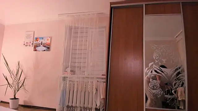 cClandesTina online show from September 13, 7:13 pm