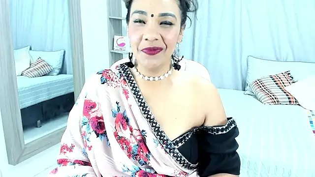  Lakshmi hotx online show from December 10, 3:44 pm