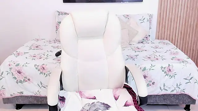  Lakshmi hotx online show from November 5, 7:03 pm